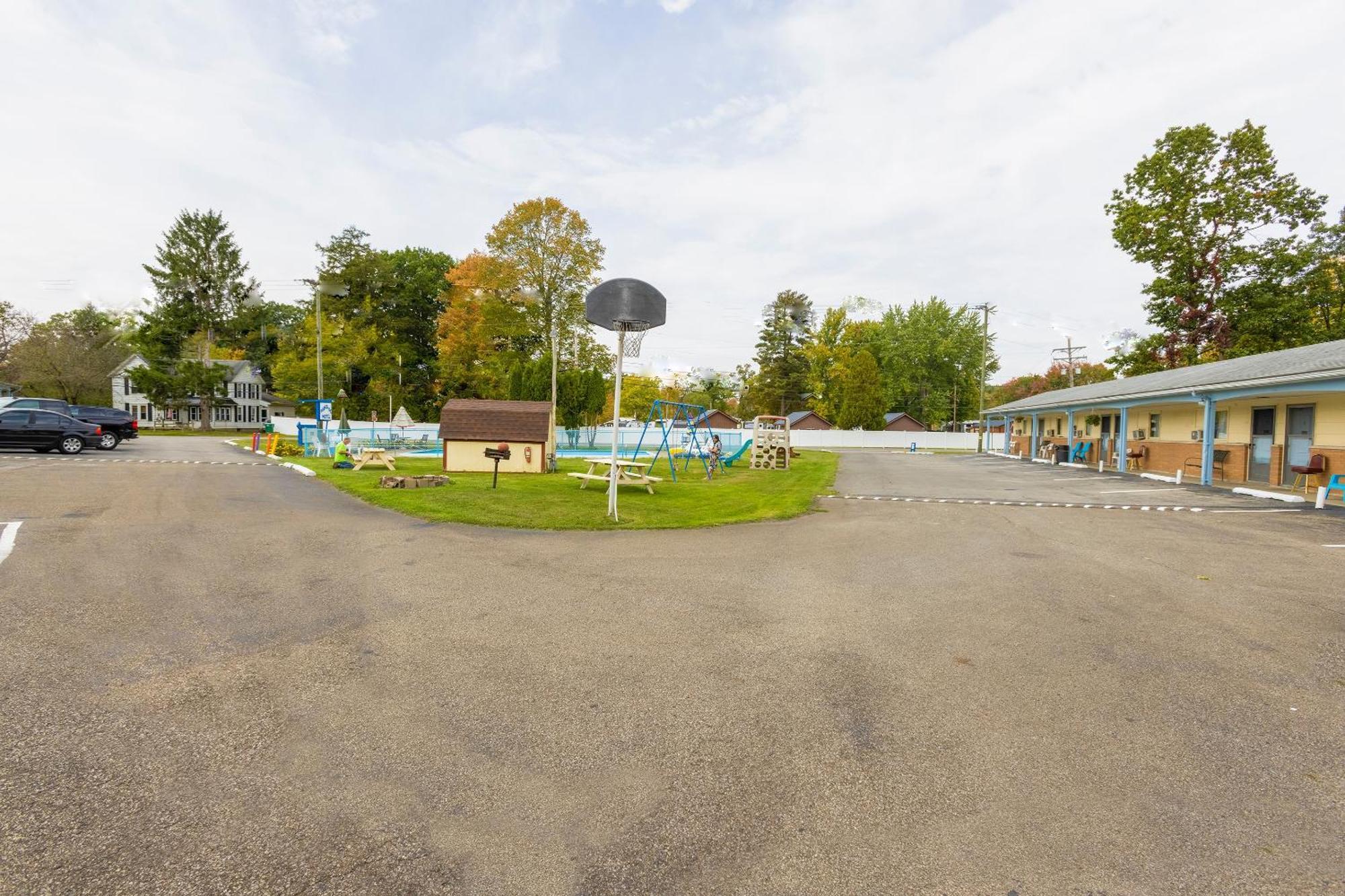 Parkside Motel By Oyo Meadville Conneaut Lake Conneaut Lakeshore Kültér fotó