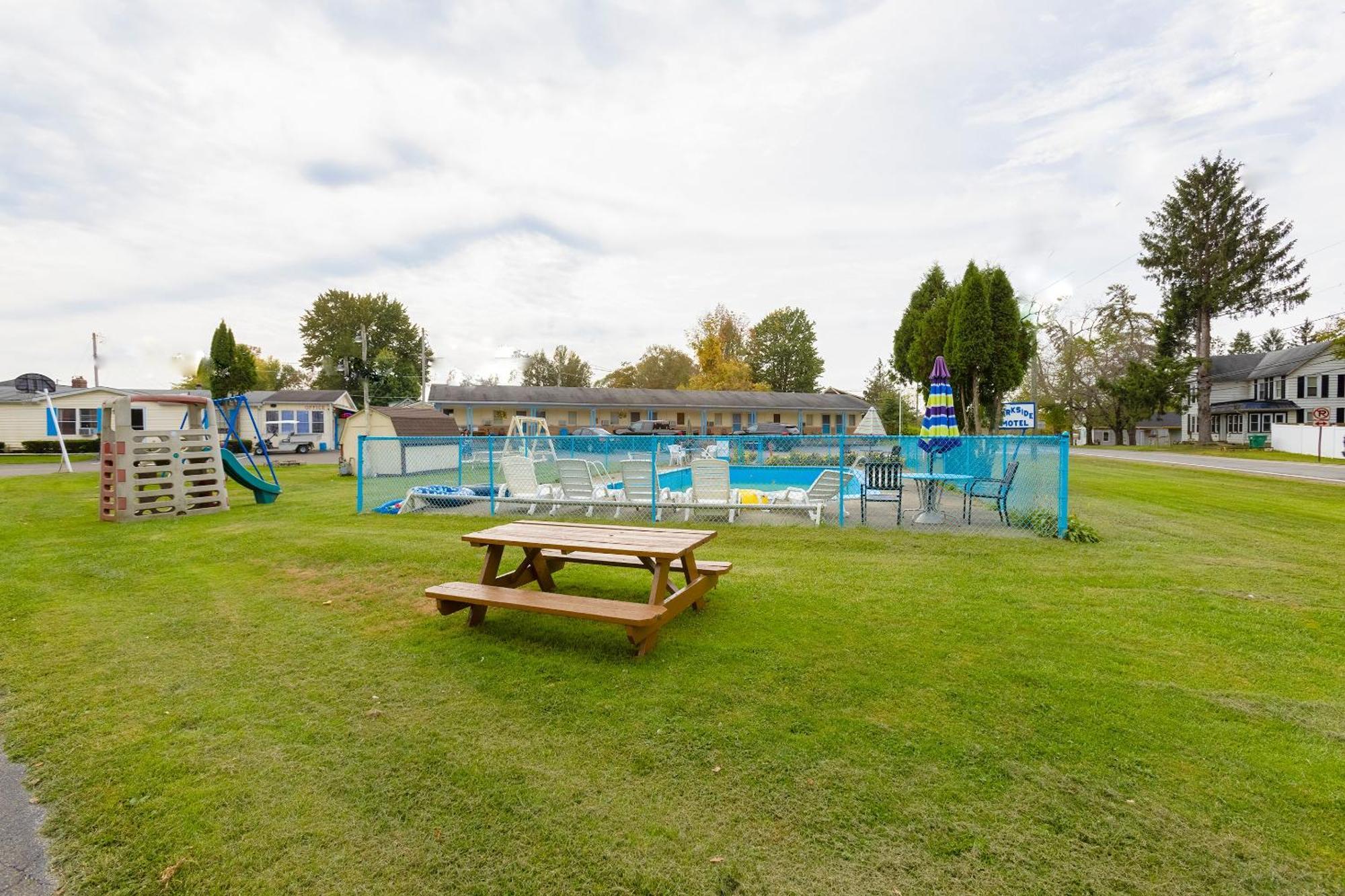 Parkside Motel By Oyo Meadville Conneaut Lake Conneaut Lakeshore Kültér fotó